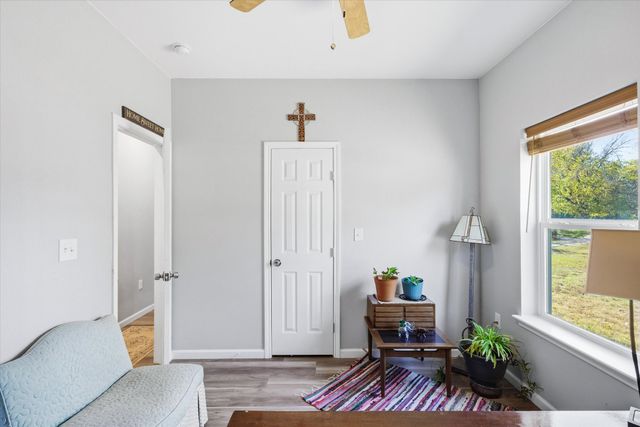 838 W Quitman Street, Emory, TX 75440