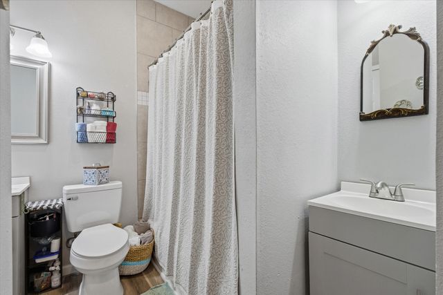 838 W Quitman Street, Emory, TX 75440