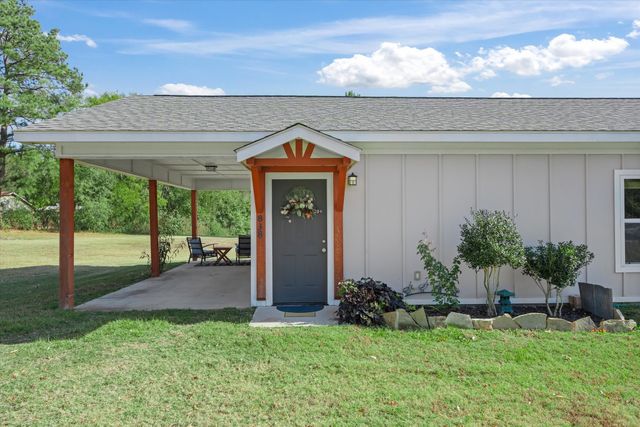838 W Quitman Street, Emory, TX 75440