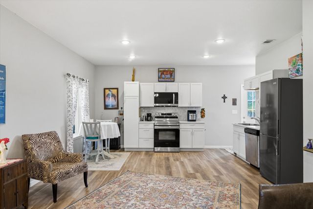 838 W Quitman Street, Emory, TX 75440