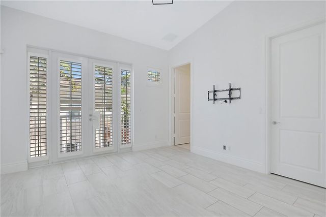 180 NE 6th Avenue F, Delray Beach, FL 33483