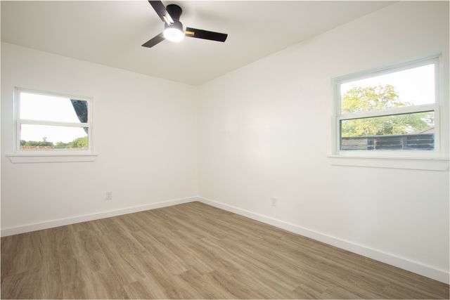 320 SE Gregory Street, Burleson, TX 76028