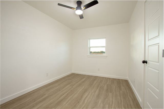 320 SE Gregory Street, Burleson, TX 76028