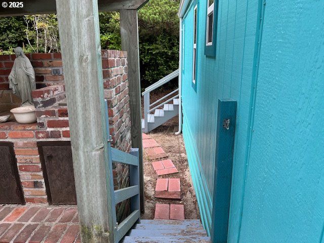 1600 RHODODENDRON Dr 41, Florence, OR 97439