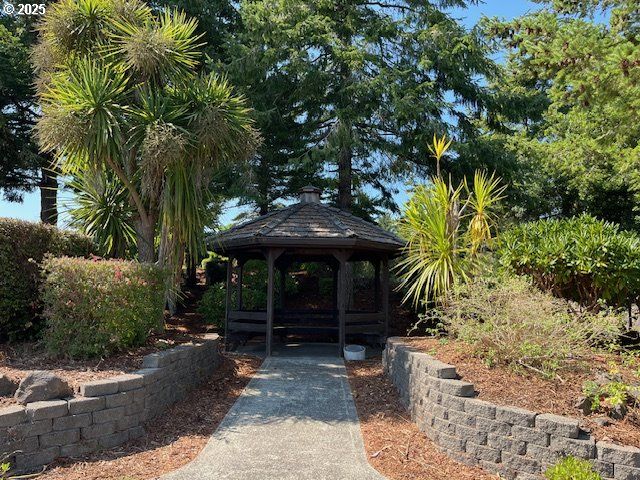 1600 RHODODENDRON Dr 41, Florence, OR 97439