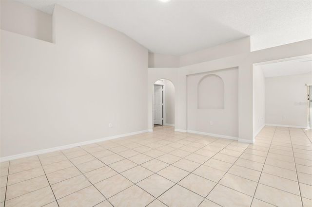 624 BLAKE AVENUE, Davenport, FL 33897