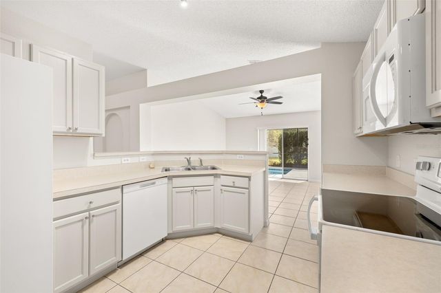 624 BLAKE AVENUE, Davenport, FL 33897