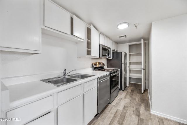 3065 N 67TH Avenue 130, Phoenix, AZ 85033