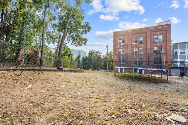 127-131 Highland Ave Avenue, Yonkers, NY 10705