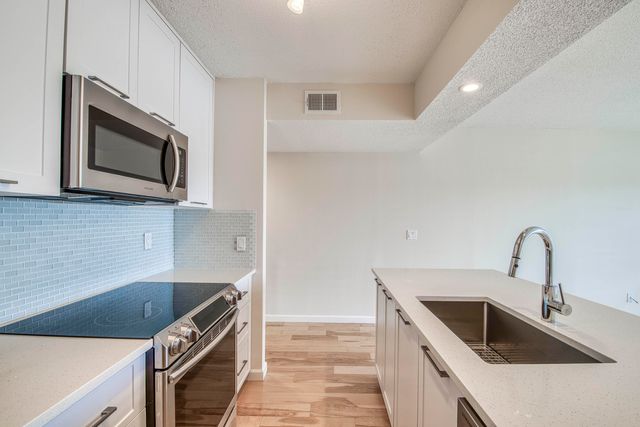 286 Cypress Point Drive, Palm Beach Gardens, FL 33418