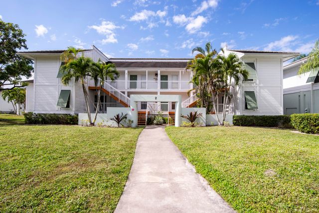 286 Cypress Point Drive, Palm Beach Gardens, FL 33418