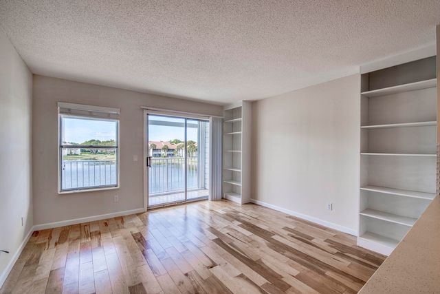 286 Cypress Point Drive, Palm Beach Gardens, FL 33418