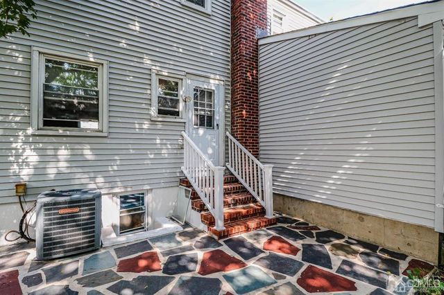 9 MacArthur Drive, Edison, NJ 08837