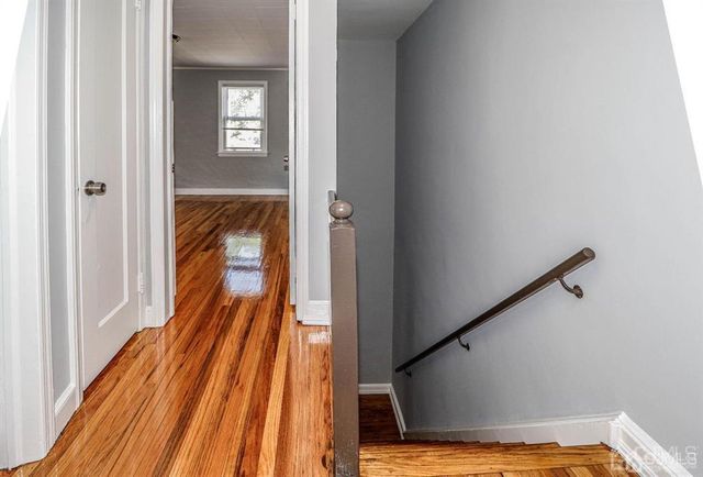 9 MacArthur Drive, Edison, NJ 08837