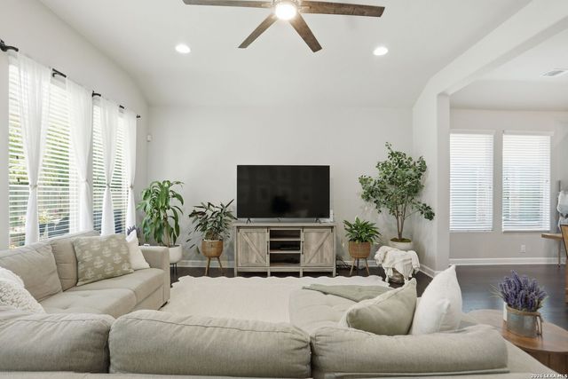 1928 Cronus Bend, San Antonio, TX 78245