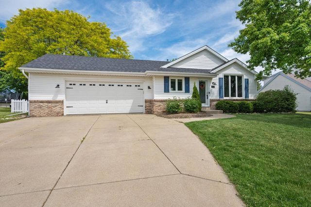 3938 W Minnesota AVENUE, Franklin, WI 53132