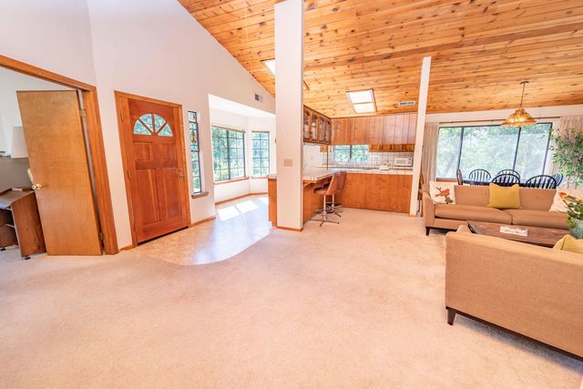 40962 Oakridge Drive, Three Rivers, CA 93271