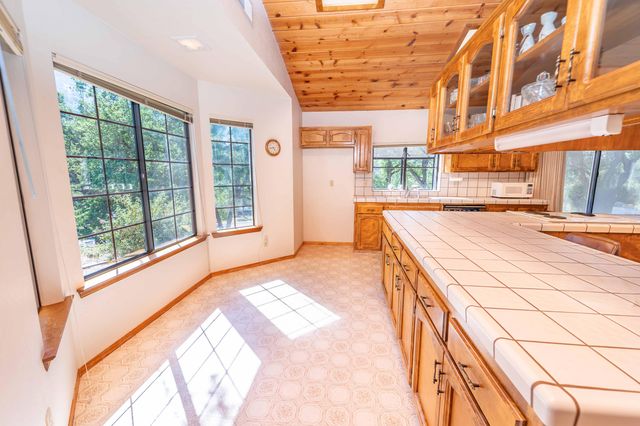 40962 Oakridge Drive, Three Rivers, CA 93271