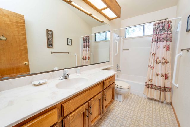 40962 Oakridge Drive, Three Rivers, CA 93271