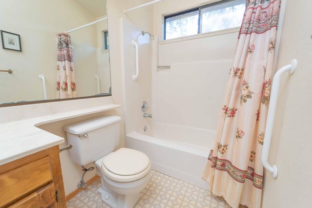 40962 Oakridge Drive, Three Rivers, CA 93271