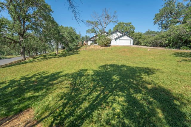 40962 Oakridge Drive, Three Rivers, CA 93271