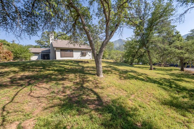 40962 Oakridge Drive, Three Rivers, CA 93271
