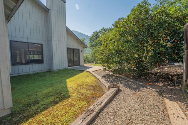 40962 Oakridge Drive, Three Rivers, CA 93271