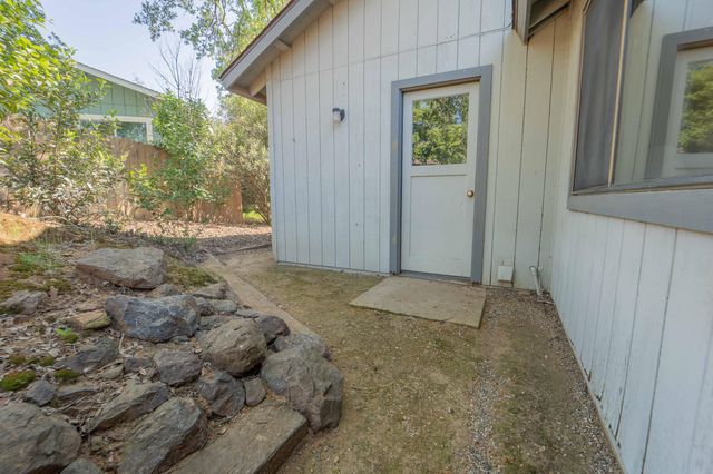 40962 Oakridge Drive, Three Rivers, CA 93271