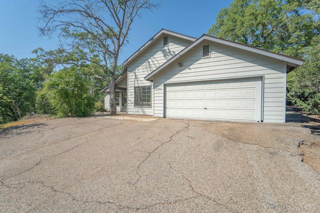 40962 Oakridge Drive, Three Rivers, CA 93271