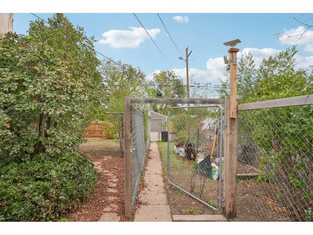 1110 S Quitman St, Denver, CO 80219