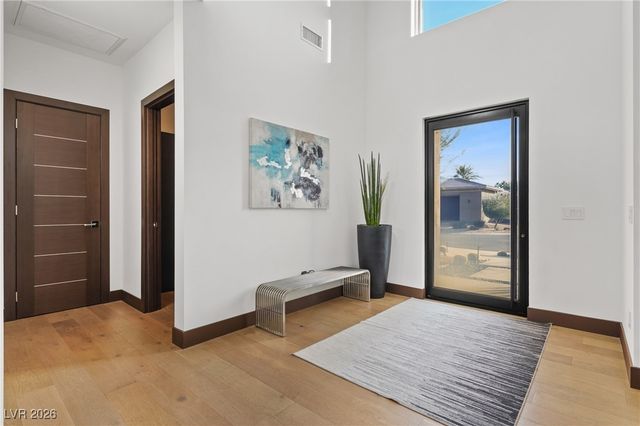 3740 Caesars Circle, Las Vegas, NV 89120