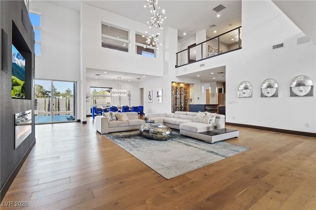 3740 Caesars Circle, Las Vegas, NV 89120