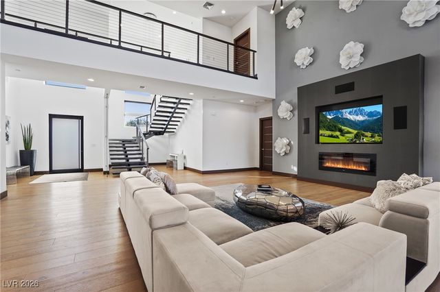 3740 Caesars Circle, Las Vegas, NV 89120