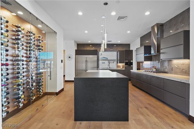 3740 Caesars Circle, Las Vegas, NV 89120