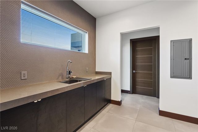 3740 Caesars Circle, Las Vegas, NV 89120