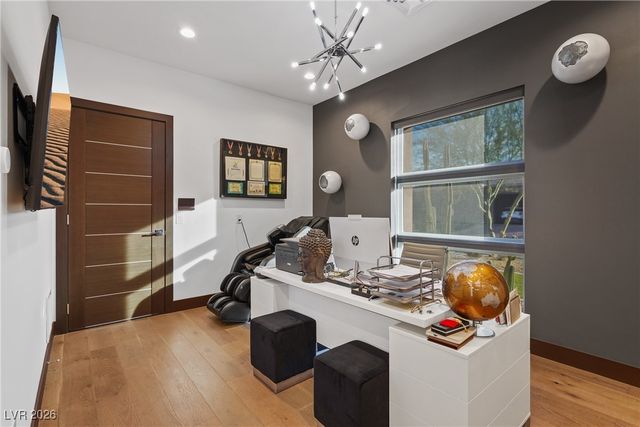 3740 Caesars Circle, Las Vegas, NV 89120