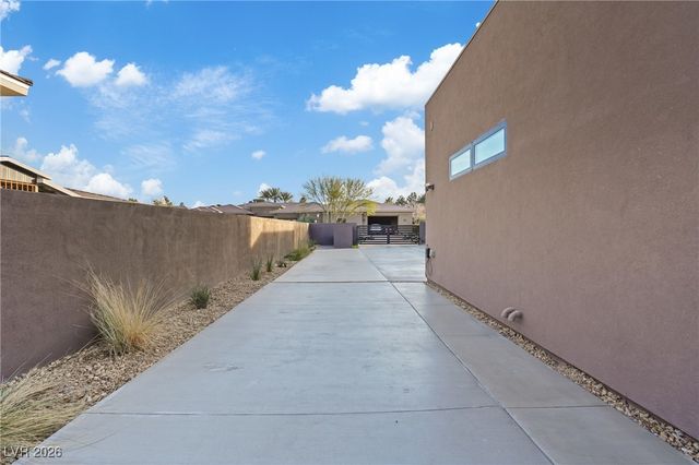 3740 Caesars Circle, Las Vegas, NV 89120