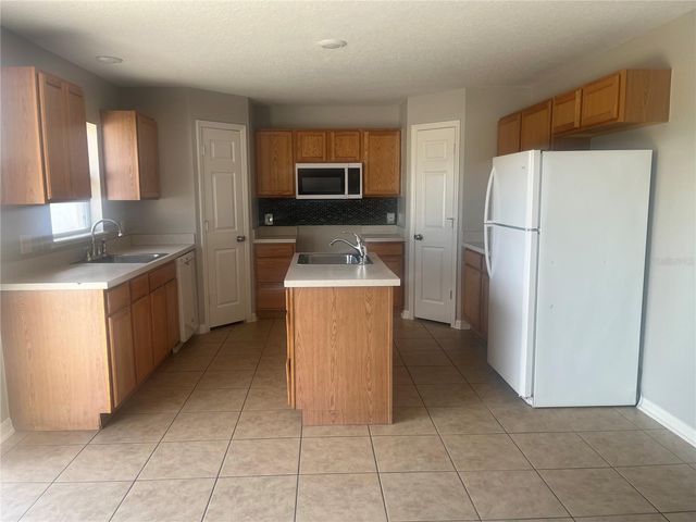 1624 STERNS DRIVE, Leesburg, FL 34748