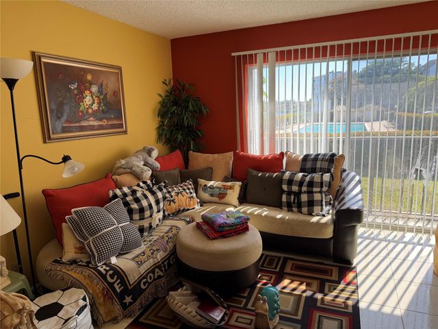 8620 N Sherman Circle 204, Miramar, FL 33025