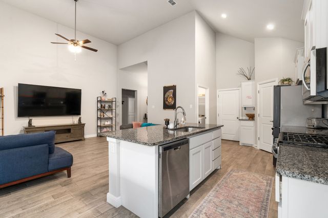 5617 Round Hill Road, Denton, TX 76210