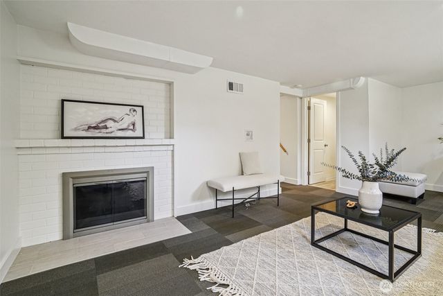 19448 15th Avenue NW, Shoreline, WA 98177