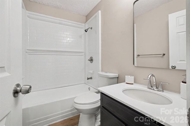 6144 Bent Tree Court, Charlotte, NC 28212