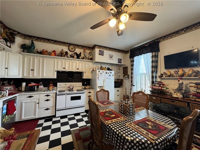 1820 Jefferson Boulevard, Point Pleasant, WV 25550