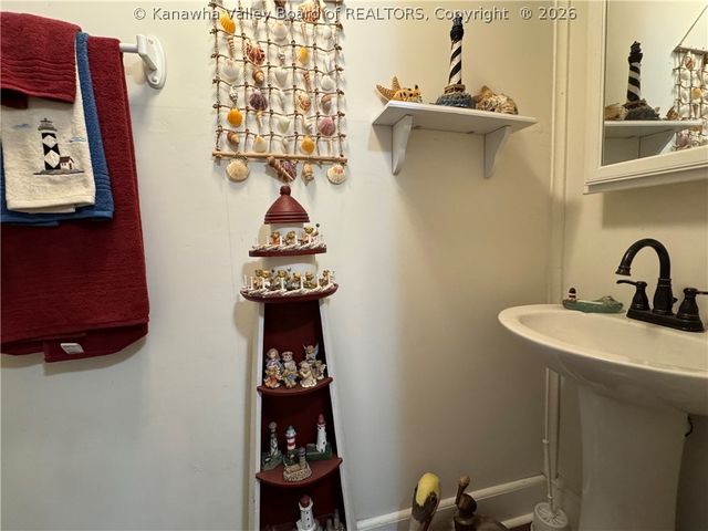 1820 Jefferson Boulevard, Point Pleasant, WV 25550