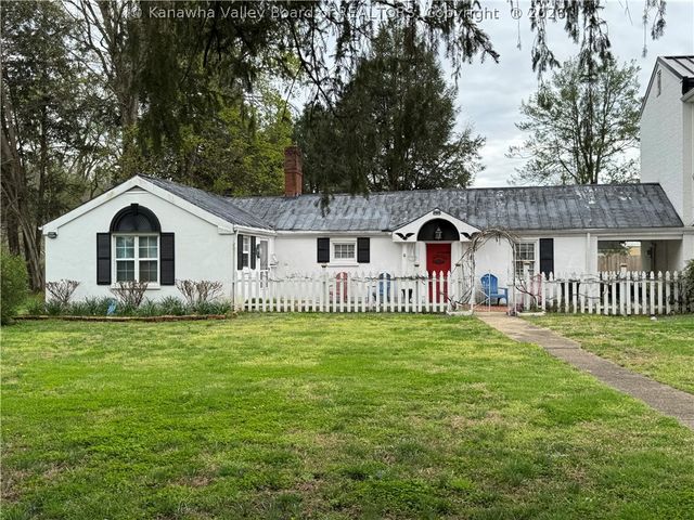 1820 Jefferson Boulevard, Point Pleasant, WV 25550