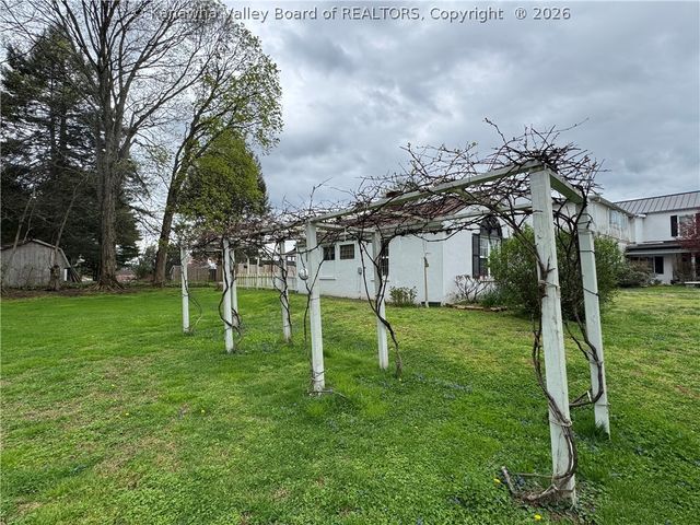 1820 Jefferson Boulevard, Point Pleasant, WV 25550