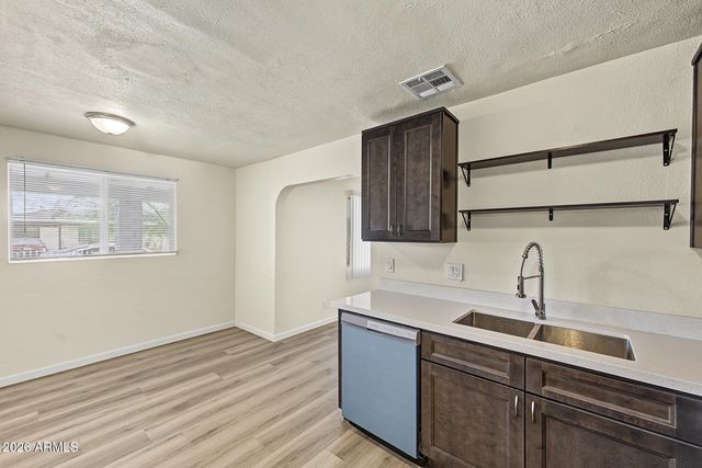 8806 N 28th Drive, Phoenix, AZ 85051