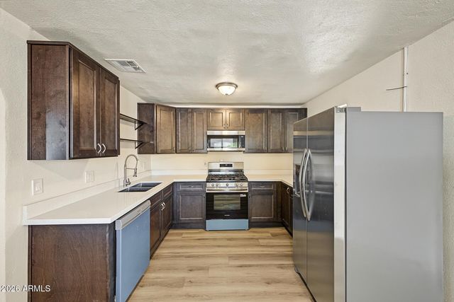 8806 N 28th Drive, Phoenix, AZ 85051