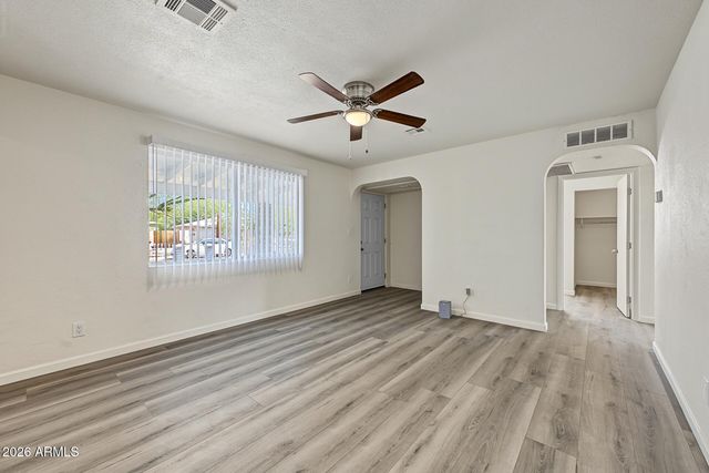 8806 N 28th Drive, Phoenix, AZ 85051