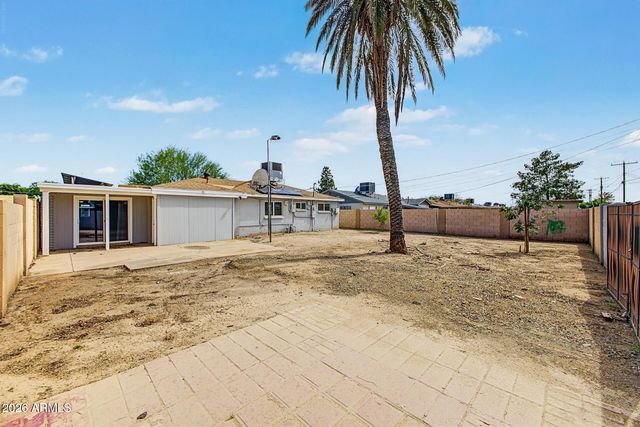 8806 N 28th Drive, Phoenix, AZ 85051